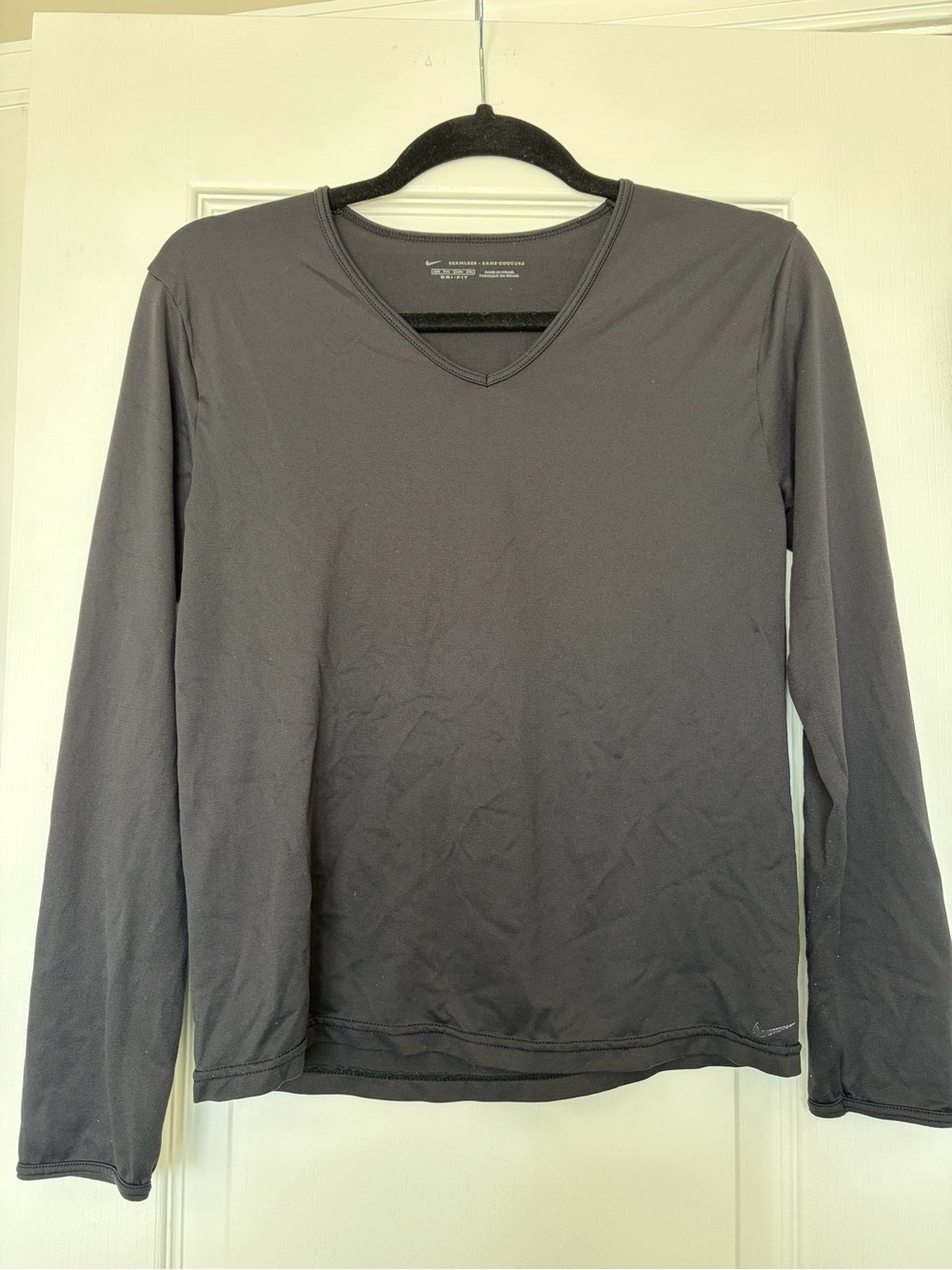 Nike Dri-FIT Seamless Long Sleeve V-Neck Training Top Black Size M